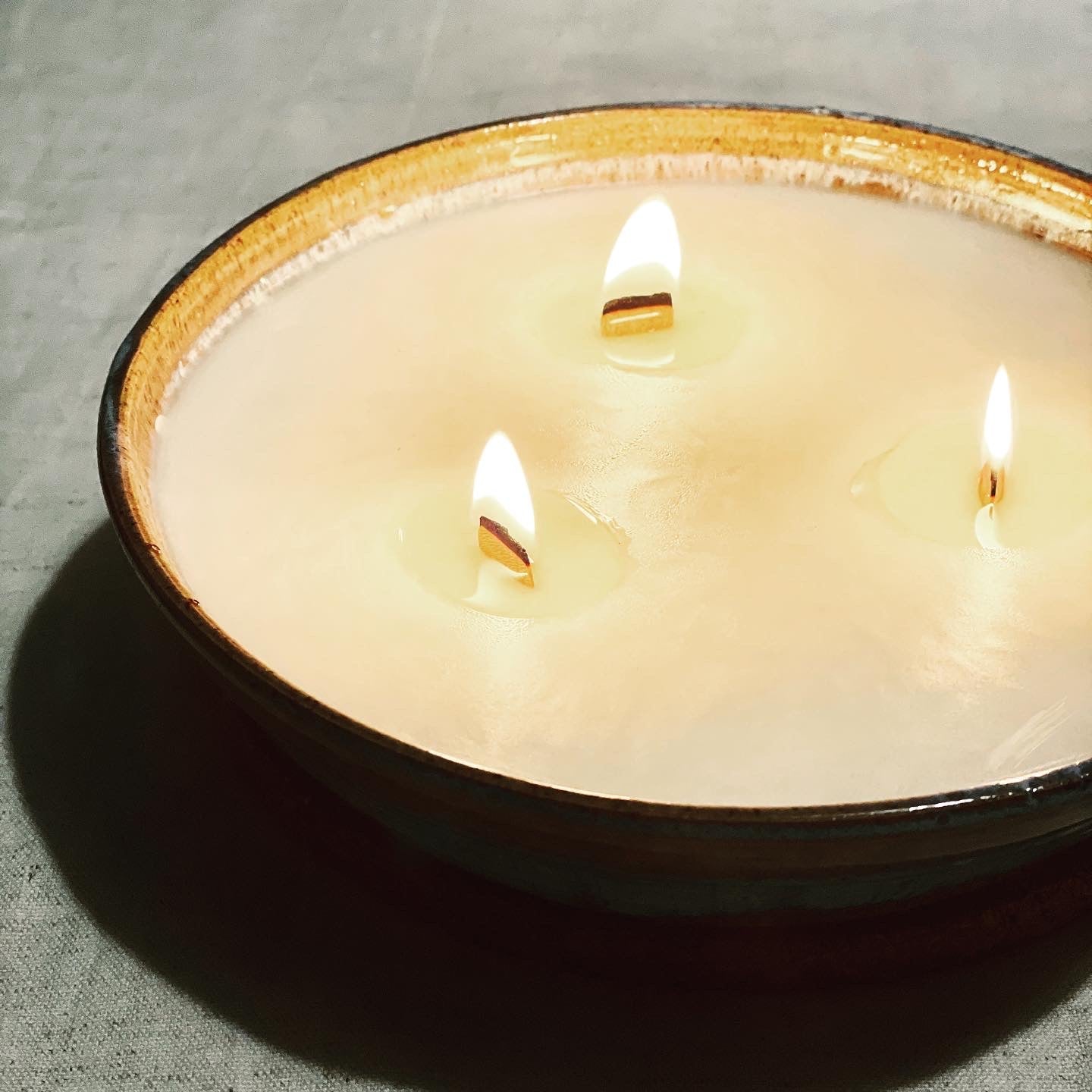 Why Do Wooden Wicks Crackle? The Cosy Sound of a Wooden Wick Candle
