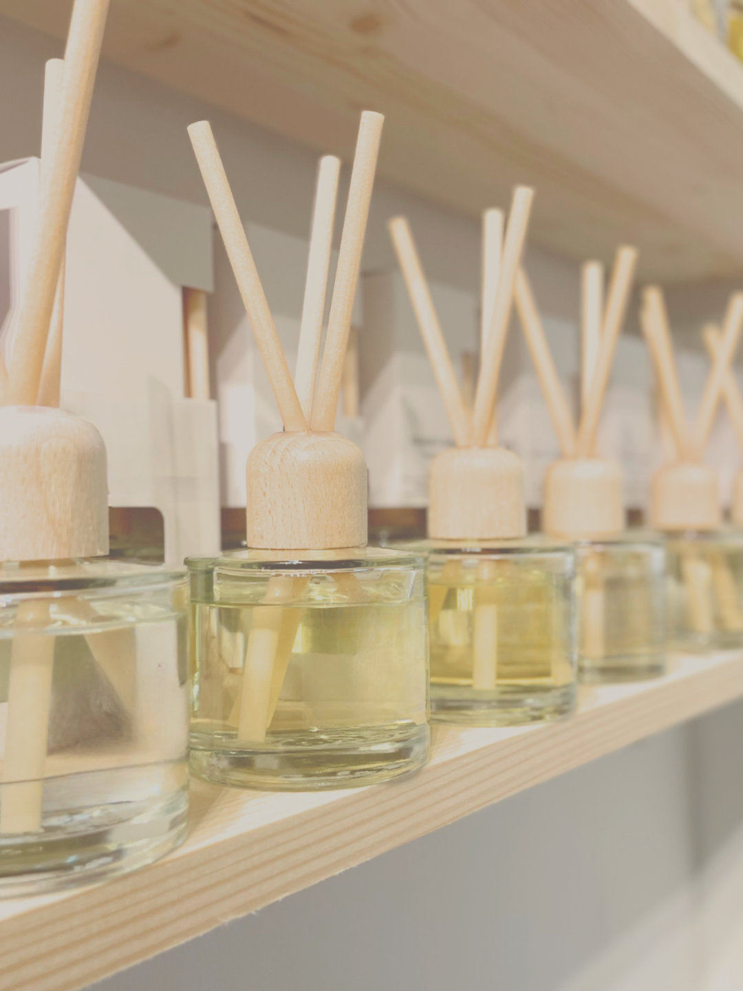 How Long Do Reed Diffusers Last? | The Aromatary